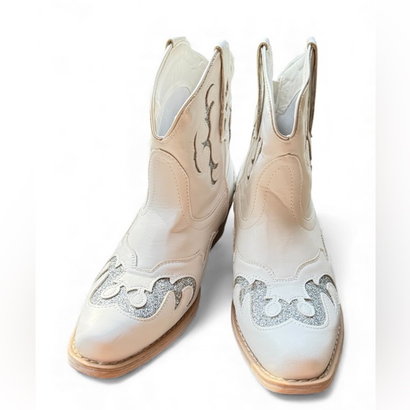 PIERRE DUMAS WESTERN STYLE GLITTER RODEO COWGIRL BOOTIE (WHITE) - Picture 3 of 6
